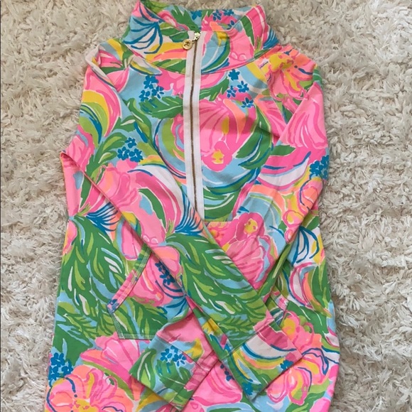 Lilly Pulitzer Tops - Lilly Pulitzer Light-weight Quarter Zip